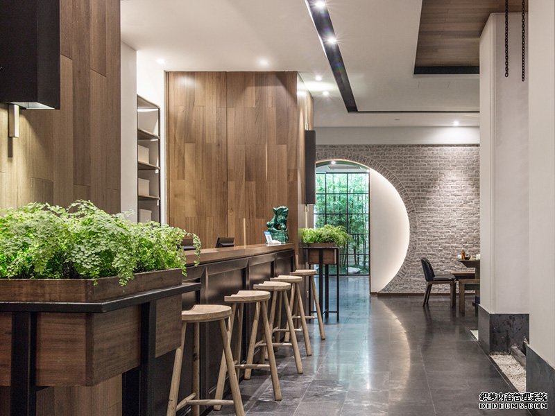 《新口味》餐飲店現(xiàn)代簡(jiǎn)約裝修設(shè)